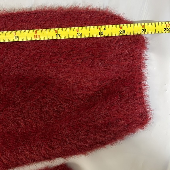 Ava & Viv women’s cranberry  colored sweater size 1XL furry and comfortable - Picture 8 of 8